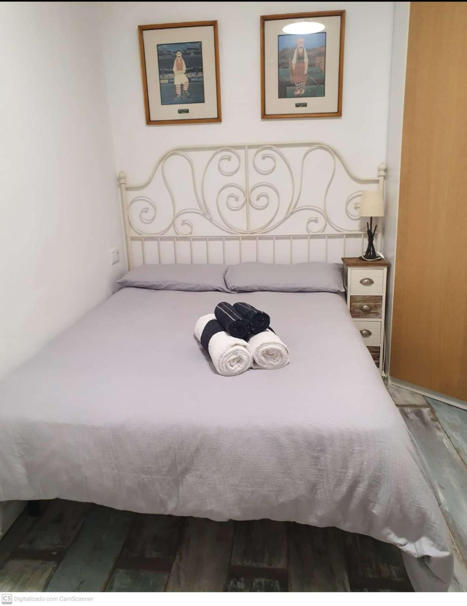 Studio Or Rooms With Private Bathroom Or Rooms With Shared Bathroom Barcelona Kültér fotó