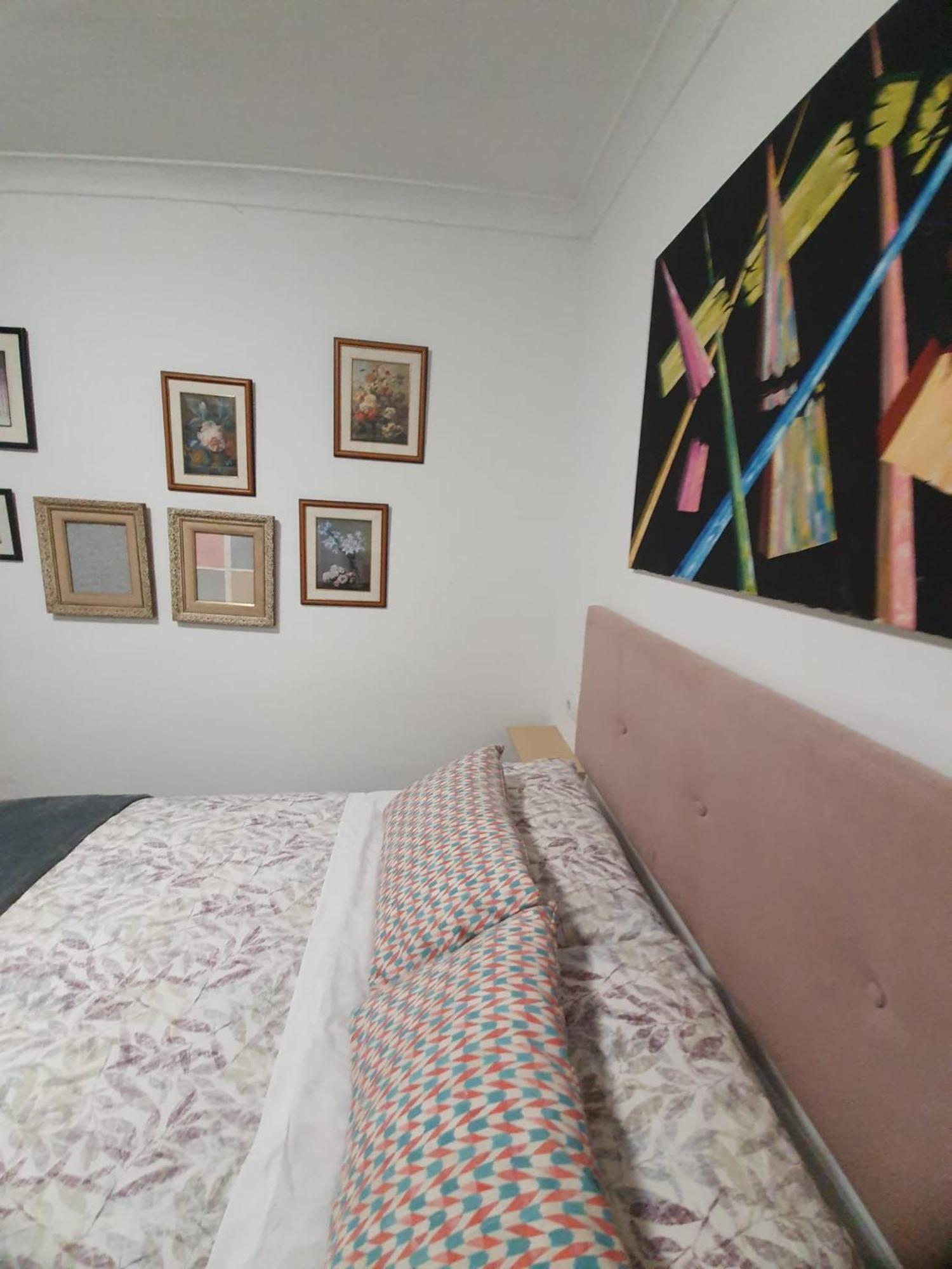 Studio Or Rooms With Private Bathroom Or Rooms With Shared Bathroom Barcelona Kültér fotó