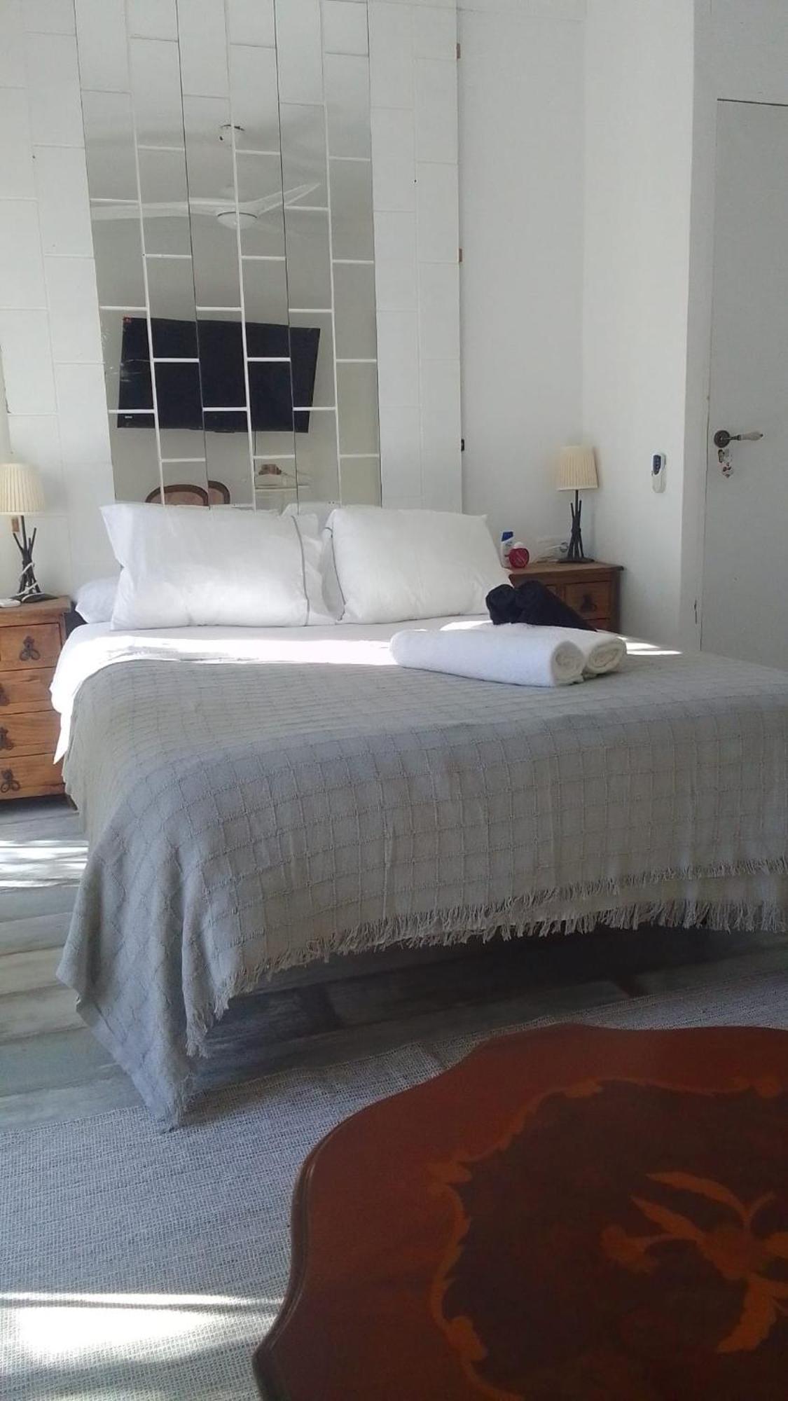 Studio Or Rooms With Private Bathroom Or Rooms With Shared Bathroom Barcelona Kültér fotó